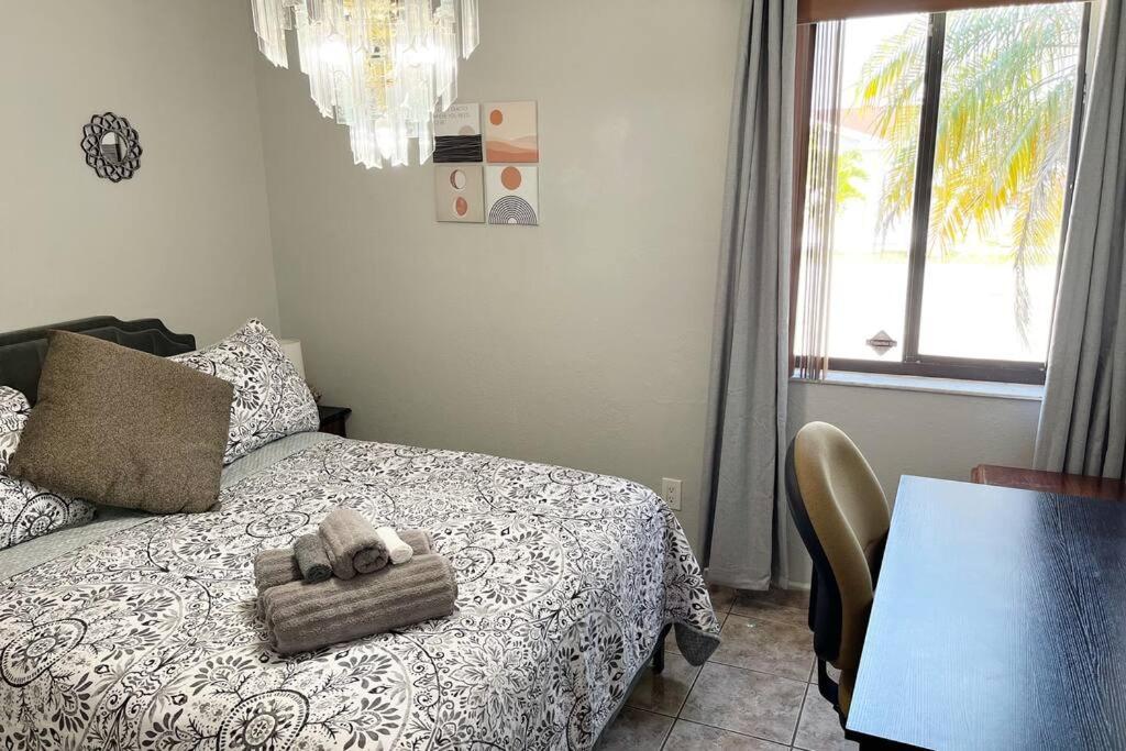 Amazing & Cozy Duplex Near Zoo Miami ! Villa Eksteriør bilde