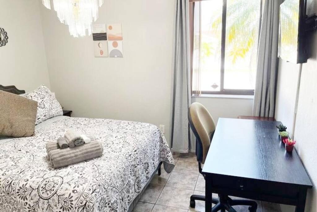 Amazing & Cozy Duplex Near Zoo Miami ! Villa Eksteriør bilde