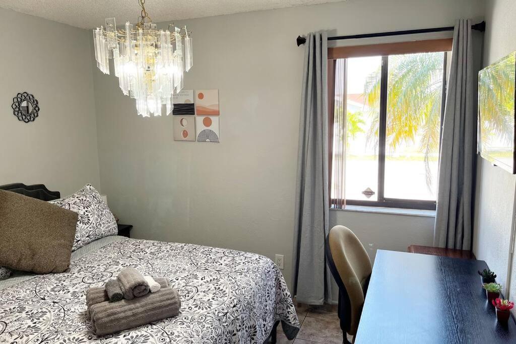 Amazing & Cozy Duplex Near Zoo Miami ! Villa Eksteriør bilde